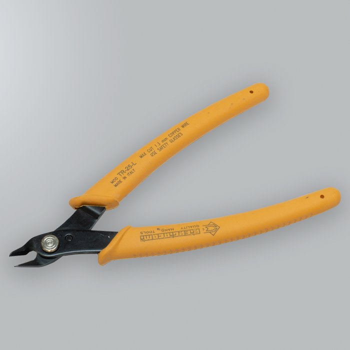 Flush Cutter - Long Handles (GT-TR25L) Flush Cutter - Long Handles (GT-TR25L)